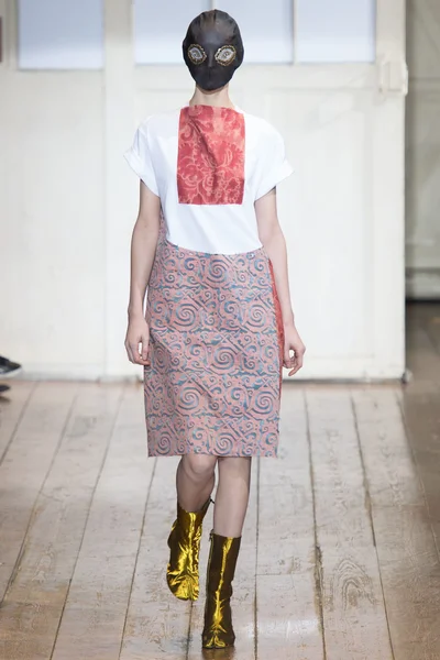 Look 2